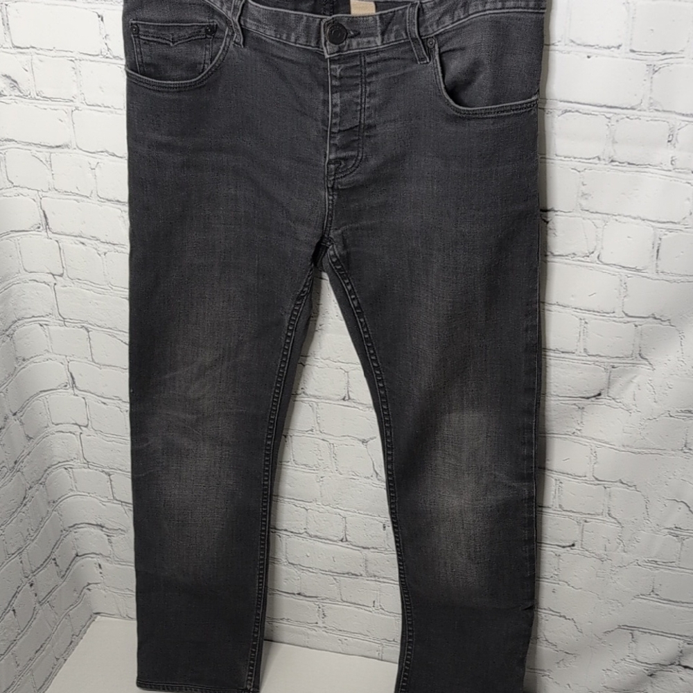 Burberry Slim Leg Button Fly Vintage Wash Jeans 32x32